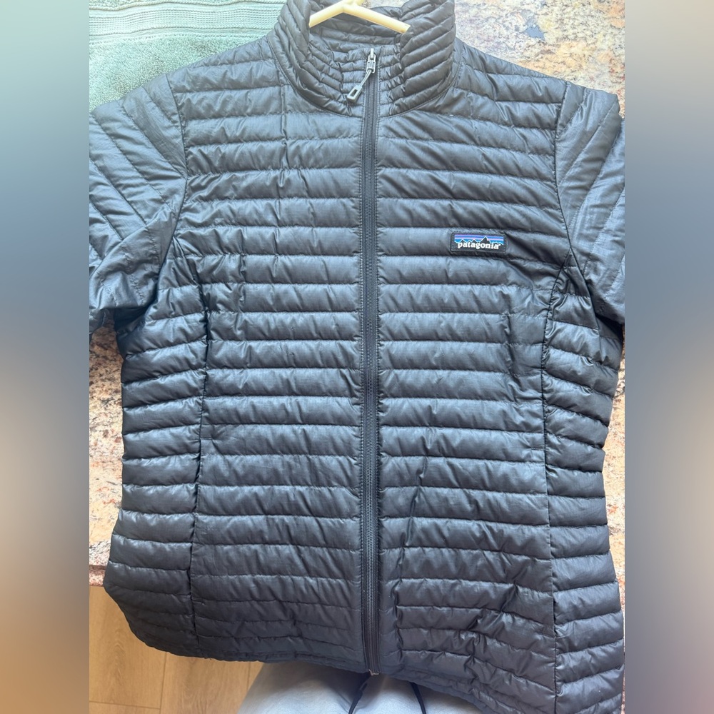 Patagonia Black Lightweight Quilted Puffer Jacket - Picture 6 of 6
